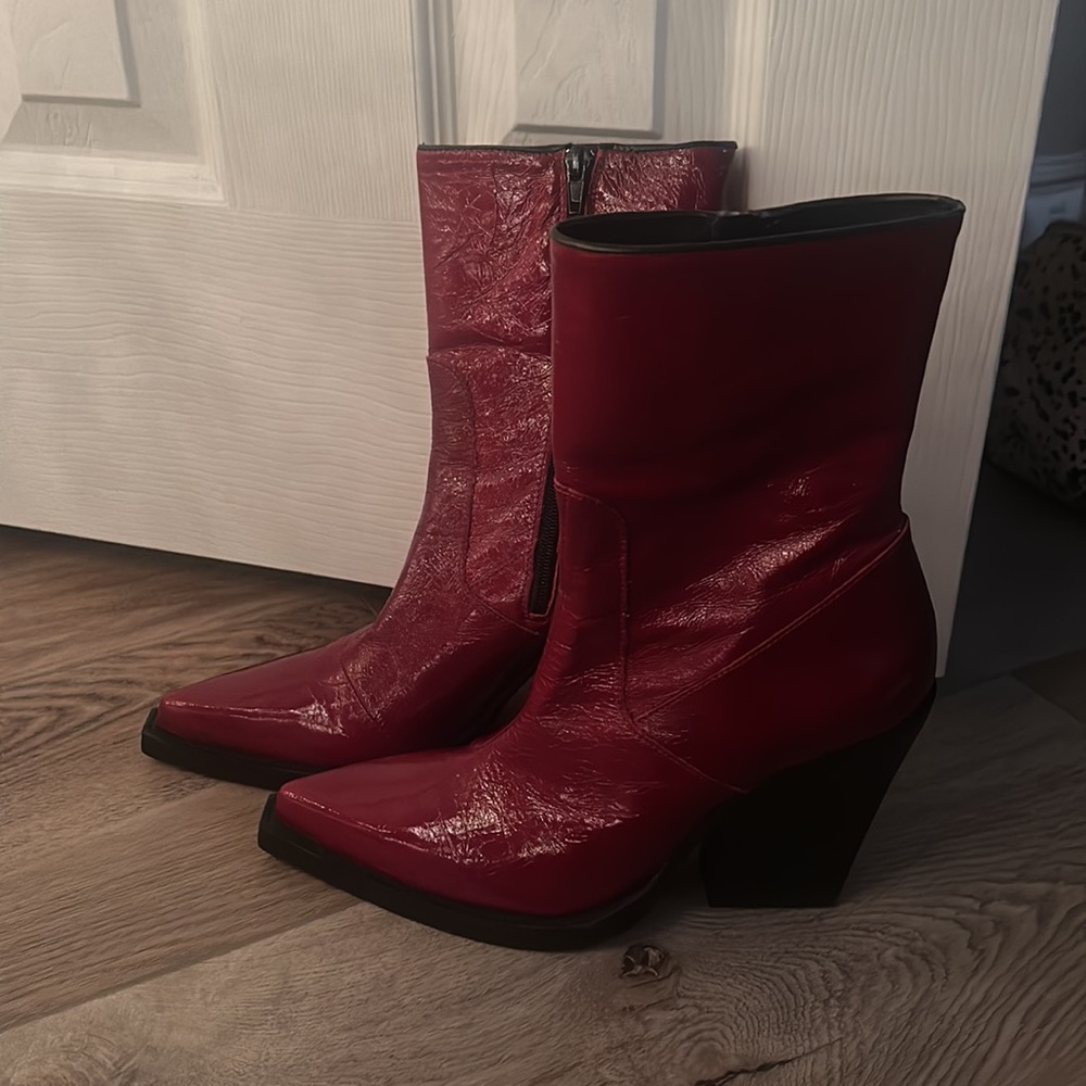 red boots - Picture 2 of 2